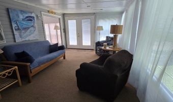 319 DOLPHIN Dr, Berlin, MD 21811
