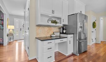 4720 W CHICORY Ln, Appleton, WI 54914