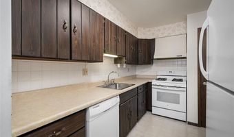 148 Cumberland Park Ct E, Ballwin, MO 63011