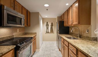 900 N TAYLOR St 1416, Arlington, VA 22203
