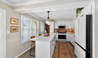 693 Rustic Valley Dr, Ballwin, MO 63021