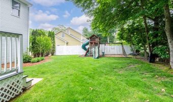 63 Derbyshire Dr, Cranston, RI 02921