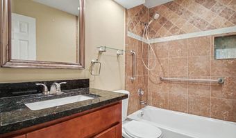 7718 LAFAYETTE FOREST Dr 176, Annandale, VA 22003