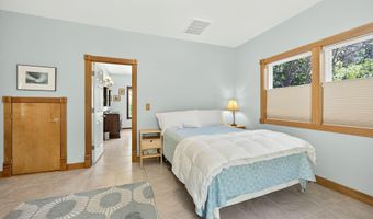 185 Almond St, Ashland, OR 97520