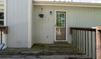 120 Hillside Dr, Baldwin City, KS 66006