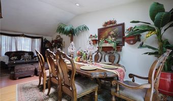 52 Urquhart St, Cranston, RI 02920