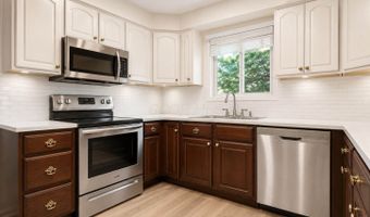 2229 Waldorf Rd, Columbus, OH 43229