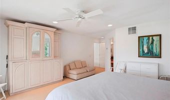 275 Boston Neck Rd, Narragansett, RI 02882