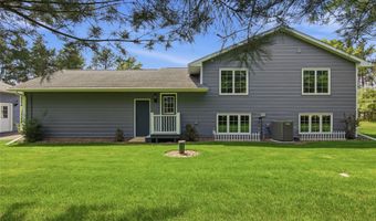 1301 Sandy Ridge Ln, Altoona, WI 54720