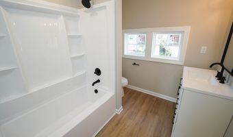 406 DELAWARE Ave, Delmar, DE 19940