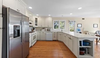 329 ESSEX Ave, Beach Haven, NJ 08008