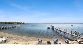 106 King Philip Ave, Bristol, RI 02809