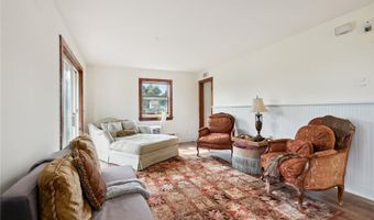 3 Enoch Is, Amityville, NY 11701