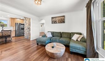 3146 Club Dr, Allentown, PA 18103