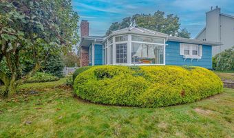 7 Harbor View Dr, Atlantic Highlands, NJ 07716