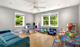 11 Wendover Way, Bedford, NH 03110