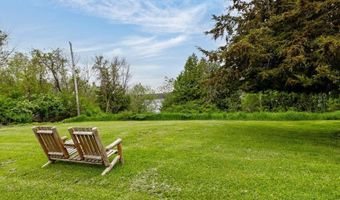 28 Hilltop Rd, Alburgh, VT 05440