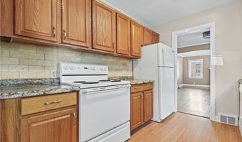 1042 Kingsway St, Alliance, OH 44601