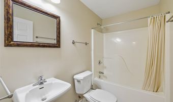 904 Cottage St, Adel, IA 50003