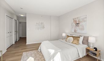 7111 WOODMONT Ave 402, Bethesda, MD 20815