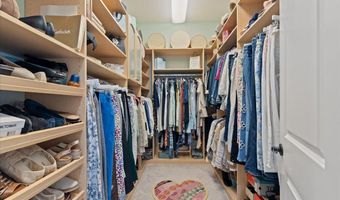 117 MALLARD Dr, Lake Frederick, VA 22630