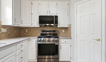 7035 KINGS MANOR Dr, Alexandria, VA 22315