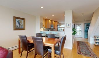 28 Northshore Dr, Burlington, VT 05408