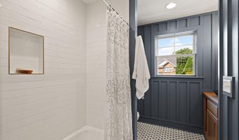 6032 28TH St N, Arlington, VA 22207