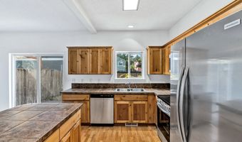 17934 SW NIKS Dr, Beaverton, OR 97003