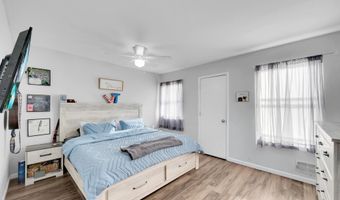 21 Shelli Ter, Barnegat, NJ 08005