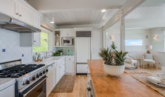 621 Beach Dr, Aptos, CA 95003