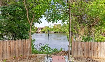 38 Newbury St, Auburn, ME 04210