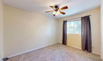 721 Meadow Pl, Ames, IA 50010