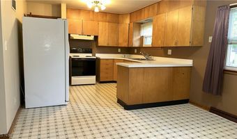 1111 Norwood Dr, Ashtabula, OH 44004