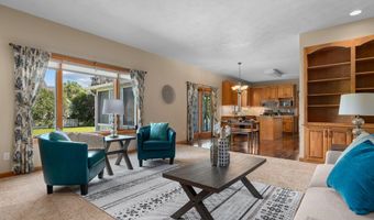 512 W ROLLING MEADOWS Ln, Appleton, WI 54913