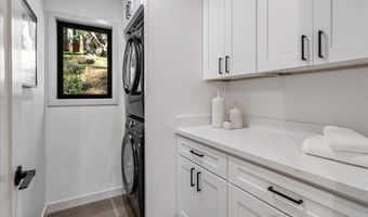 5 Arriba Dr, Aromas, CA 95004
