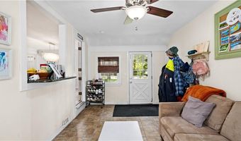 689 Middle Rd, East Greenwich, RI 02818
