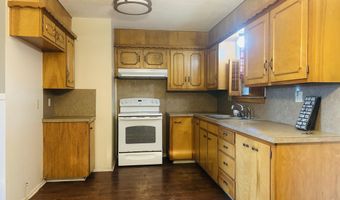 308 E 9th St, Anton, TX 79313