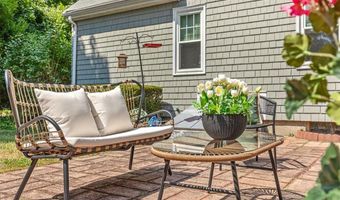 3 Indigo Rd, Barrington, RI 02806