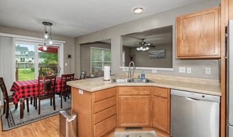 2517 Clayton Dr, Ames, IA 50010
