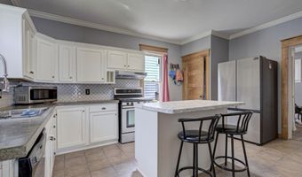 914 W 4TH St, Appleton, WI 54914