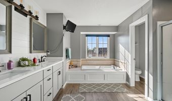 1235 Bentwood Ct, Altoona, IA 50009