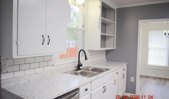 121 S COX St, Bastrop, LA 71220