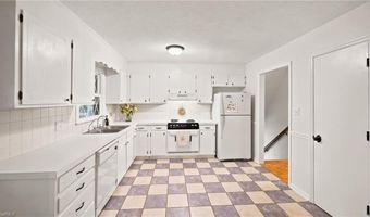 159 Charlotte Pl, Advance, NC 27006