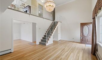 16 Old Simmonsville Rd, Johnston, RI 02919