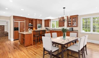 19 Pinnacle Rd, Amherst, NH 03031