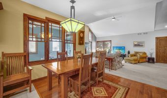 2161 Burnham Ct, Algonquin, IL 60102