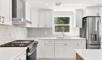 38 Winsor St, Cumberland, RI 02864