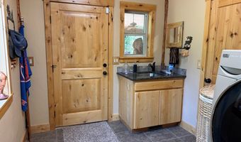 515 Cabarton Rd, Cascade, ID 83611