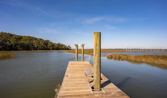 210 Old Plantation Dr, Beaufort, SC 29907